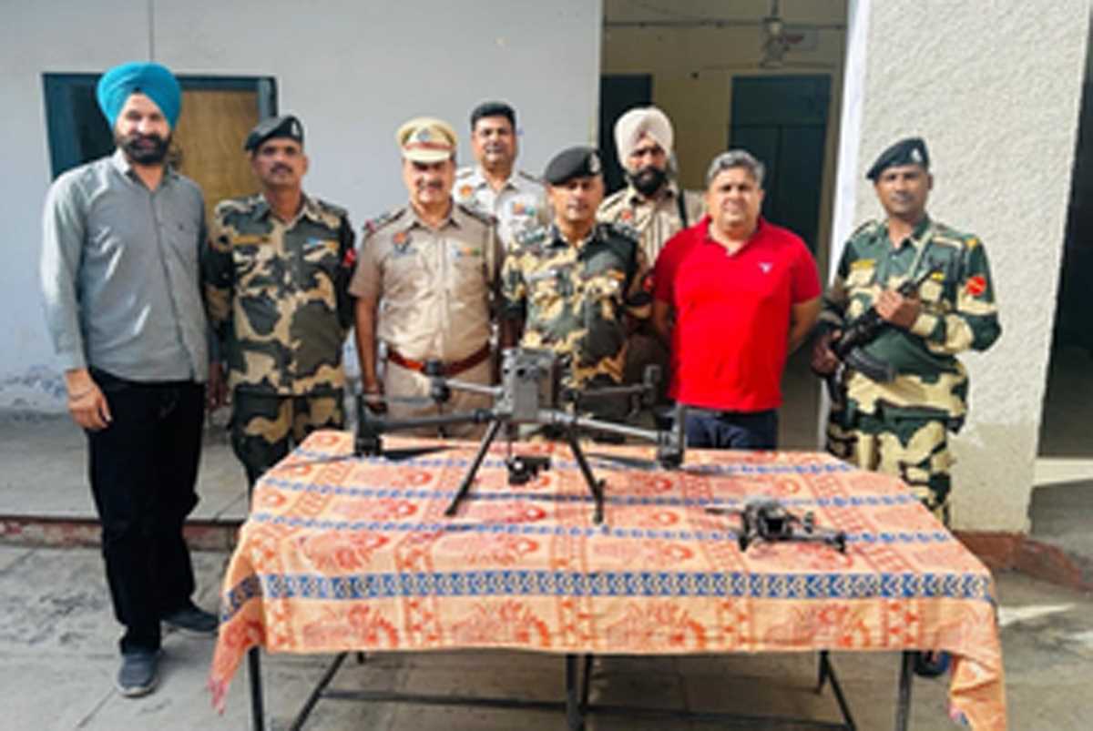 अमृतसर में सीमा के पास के गांवों से दो पाकिस्तानी ड्रोन बरामद